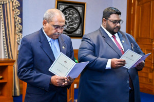 އީސީގެ ރައީސް ކަމުން ޒާހިދު އިސްތިއުފާ ދެއްވައިފި