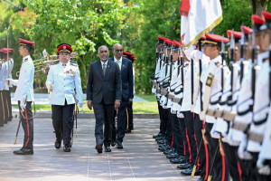 ސިންގަޕޫރަށް ކުރެއްވި ފުރަމާނަ ދަތުރުފުޅު ނިންމަވާލެއްވުމަށްފަހު ރައީސް މާލެ ވަޑައިގެންފި
