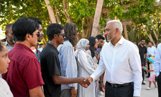 ރައްޔިތުން ކައިރިއަށް ނުގޮސް މާލޭގައި ހުރުން އެއީ އަޅުގަނޑުގެ ސިޔާސަތެއް ނޫން: ރައީސް
