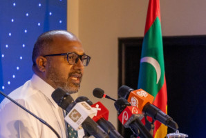 ރަނގަޅު ގޮތަކީ މަގާމުތަކުގައި ތިބިއިރު ކޮރަޕްޝަން ހުއްޓުވަން އުޅުން: އިހުސާން