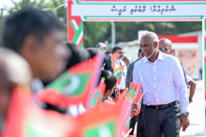 އޮޅުވެލިފުށީ ކަރަންޓު މައްސަލަ ރޯދައިގެ ކުރިން ހައްލުކޮށްދޭނަން: ރައީސް