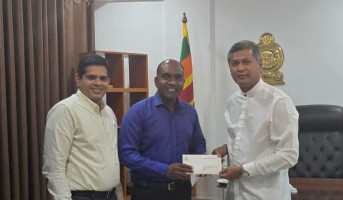 ލަންކާއަށް، ޔުނިވާސަލް އިން 100،000 ޑޮލަރު ހަދިޔާކޮށްފި