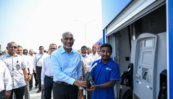 މަސްވެރިންނަށް ހެޔޮއަގުގައި ތެޔޮ ފޯރުކޮށްދިނުމަށް ޤާއިމުކުރި ފުރަތަމަ ފިއުލް ސްކިޑް ރައީސް ހުޅުއްވައިދެއްވައިފި