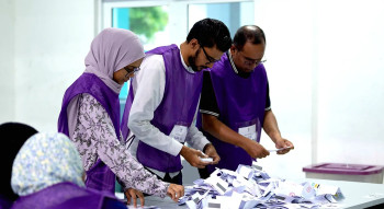 ފޮށި އޮޅިގެން ނުބައި ފޮއްޓަކަށް ލެވޭ ވޯޓް ބާތިލެއް ނުވާނެ: އީސީ
