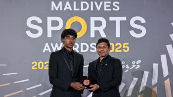 ރައީސްގެ ދަރިކަލުން އުމައިރަށް، އެންމެ ޒުވާން މޮޅު ކުޅުންތެރިޔާގެ ބްރޯންޒް އެވޯޑު